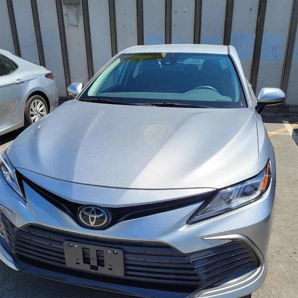 Completed windshield replacement in Los Angeles